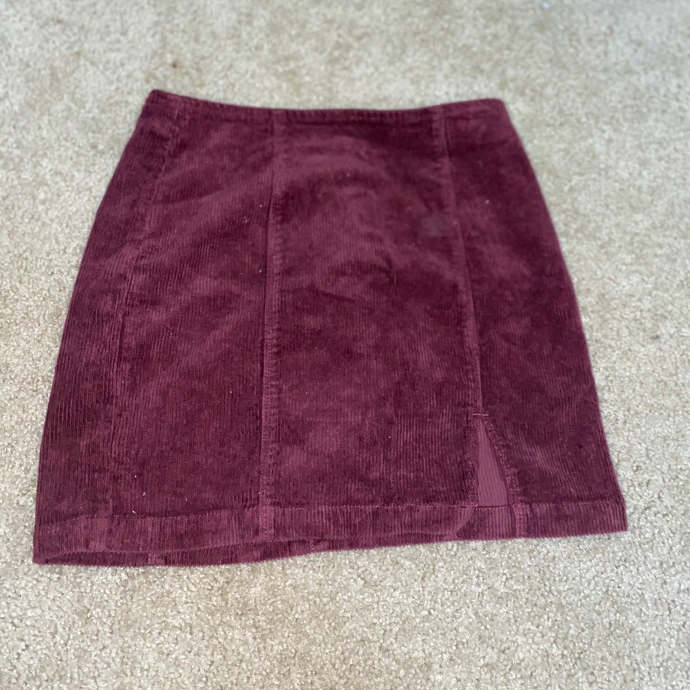 maroon skirt!